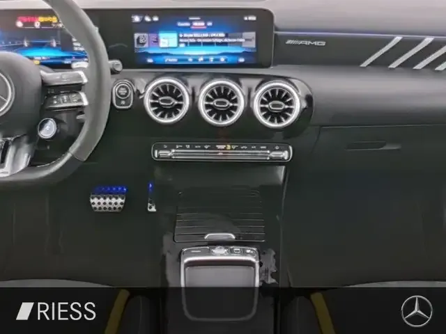 Mercedes-Benz A 45 AMG