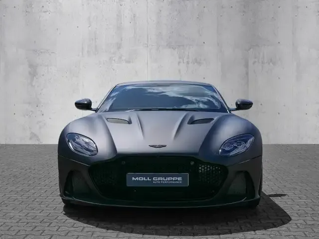 Aston Martin DBS