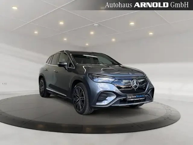 Mercedes-Benz EQE SUV