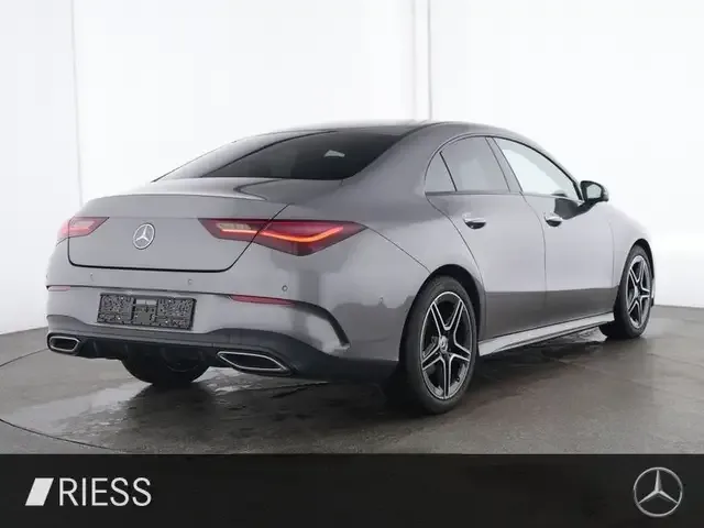 Mercedes-Benz CLA 180