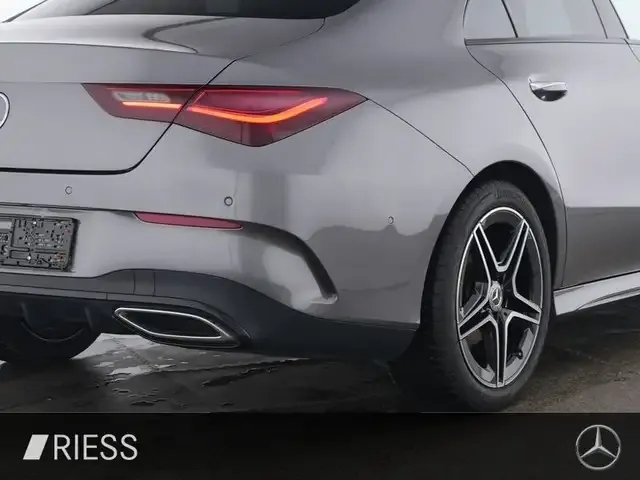 Mercedes-Benz CLA 180