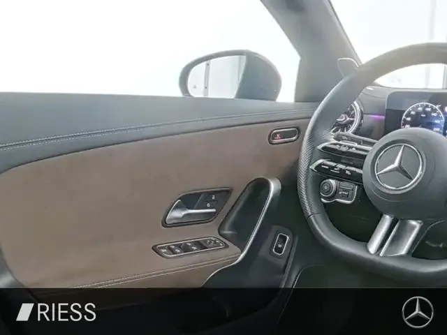 Mercedes-Benz CLA 180