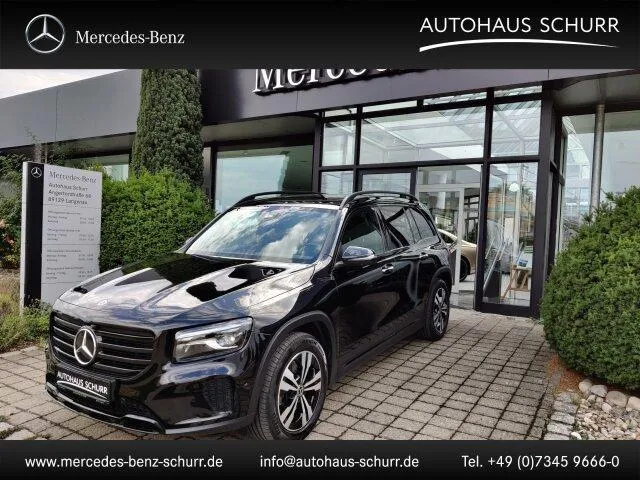 Mercedes-Benz GLB 220