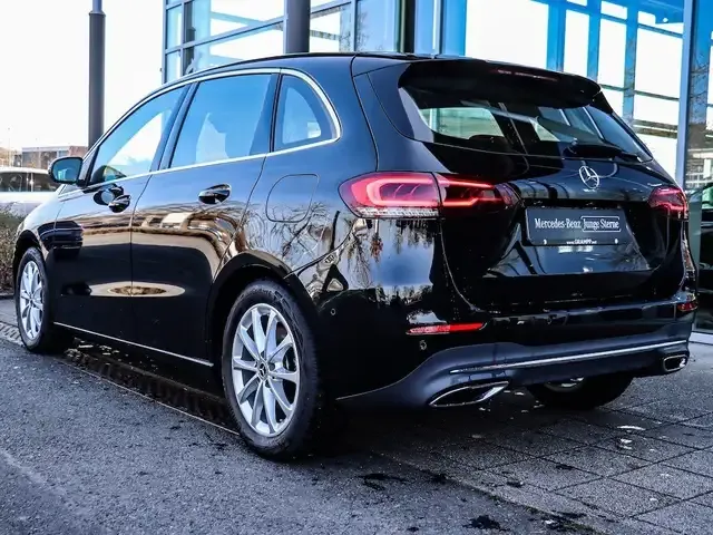 Mercedes-Benz B 200
