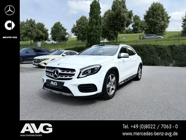 Mercedes-Benz GLA 200