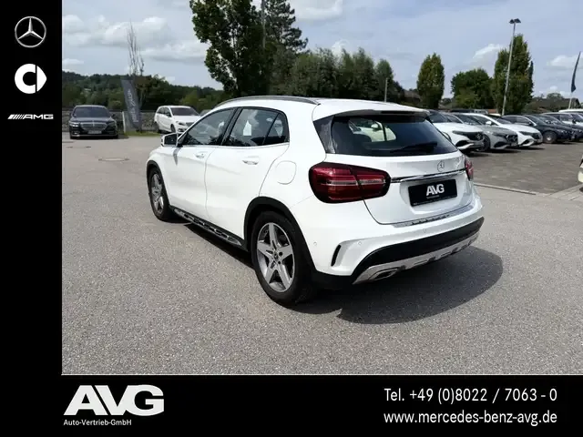 Mercedes-Benz GLA 200