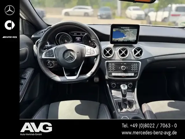 Mercedes-Benz GLA 200