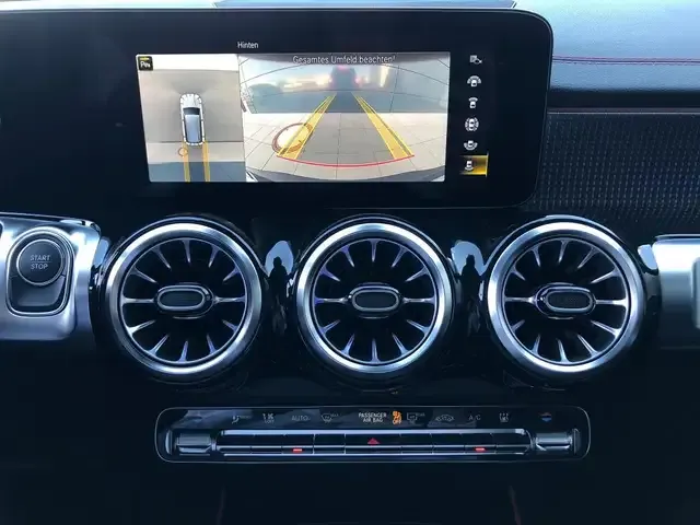 Mercedes-Benz EQB 350