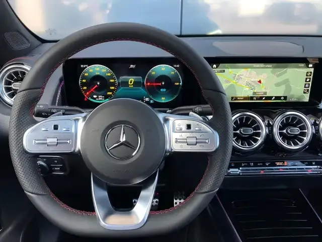 Mercedes-Benz EQB 350