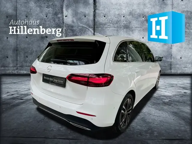 Mercedes-Benz B 180