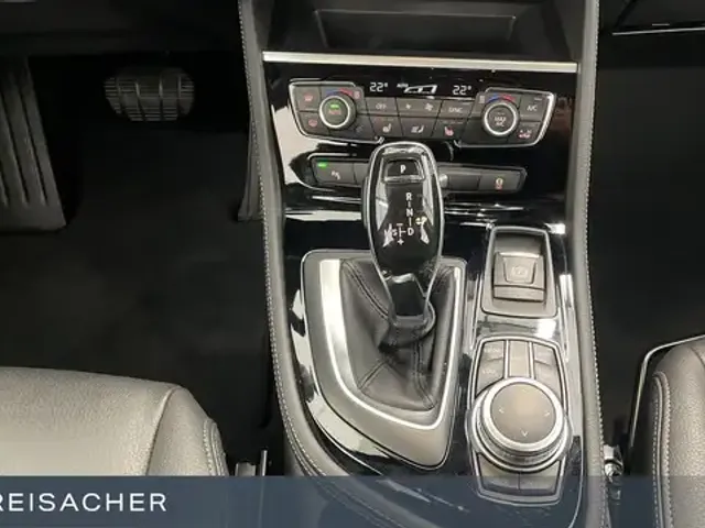BMW 220