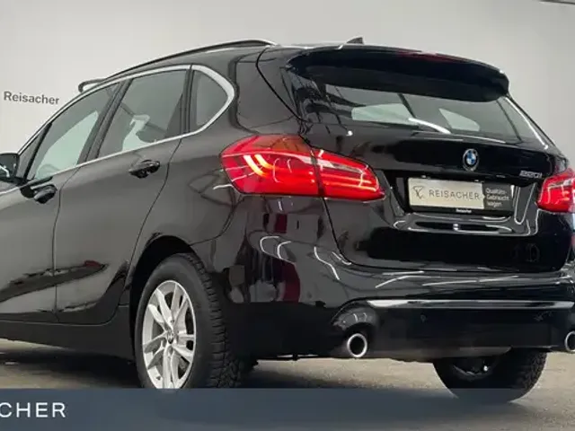 BMW 220