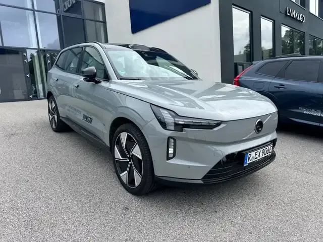 Volvo EX90
