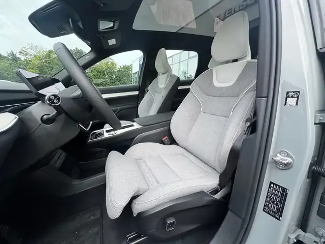 Volvo EX90