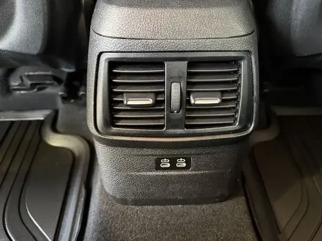 BMW 225