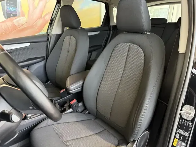 BMW 225