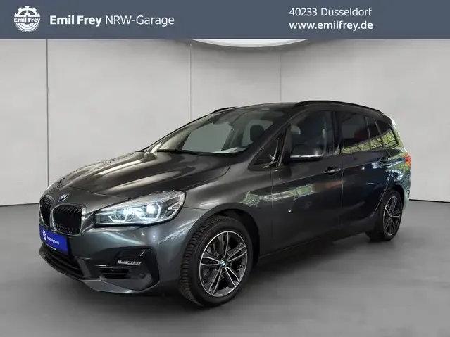 BMW 218