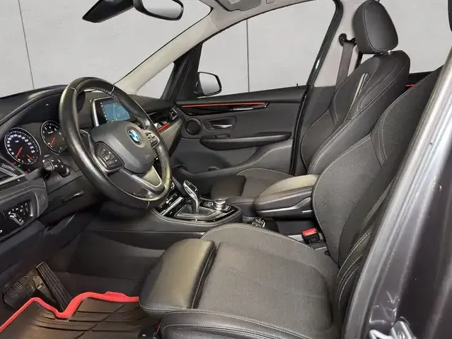 BMW 218