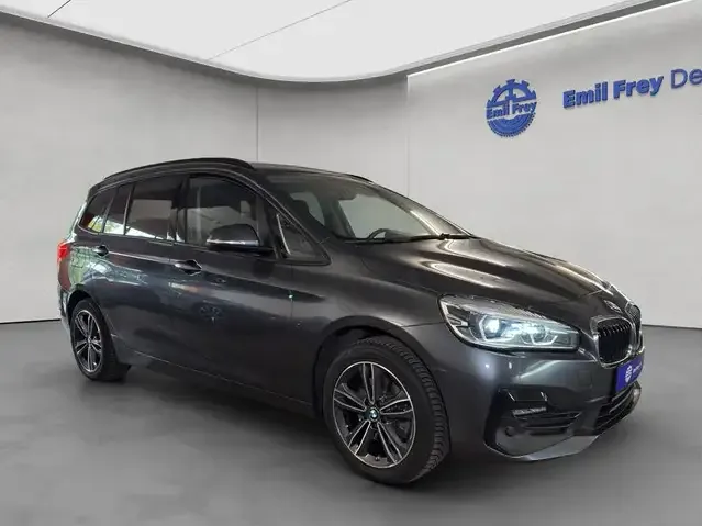 BMW 218
