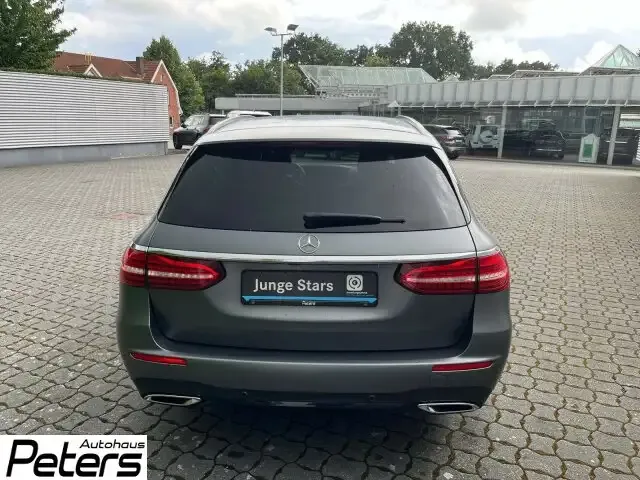 Mercedes-Benz E 400