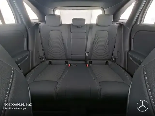 Mercedes-Benz EQA 300