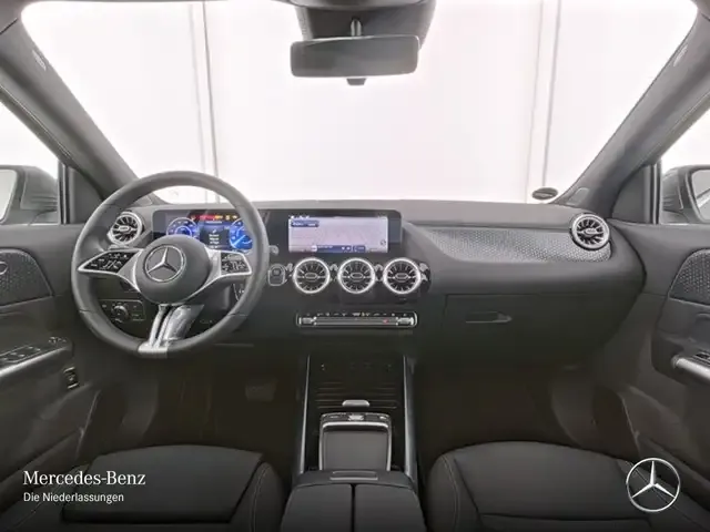 Mercedes-Benz EQA 300
