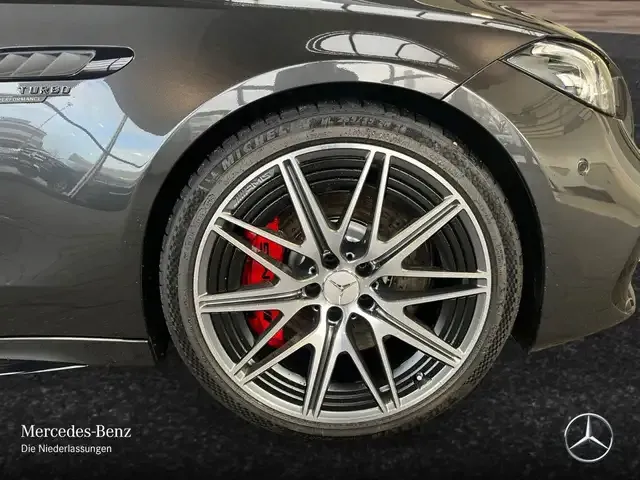 Mercedes-Benz C 63 AMG