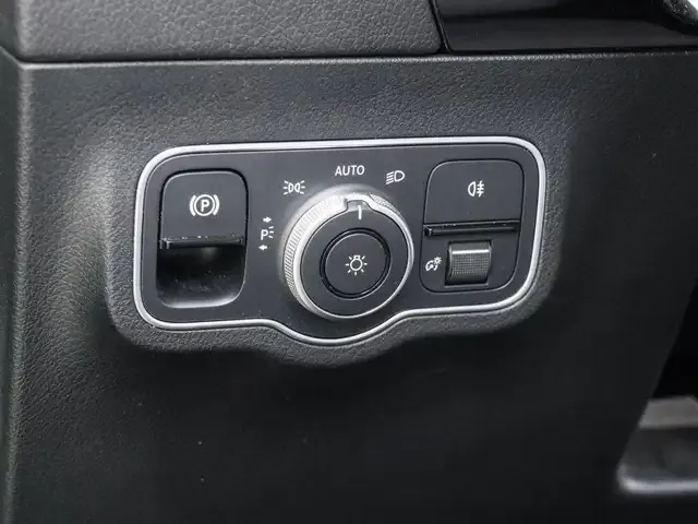 Mercedes-Benz EQA 300