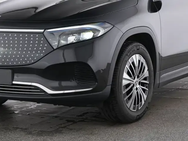Mercedes-Benz EQA 300