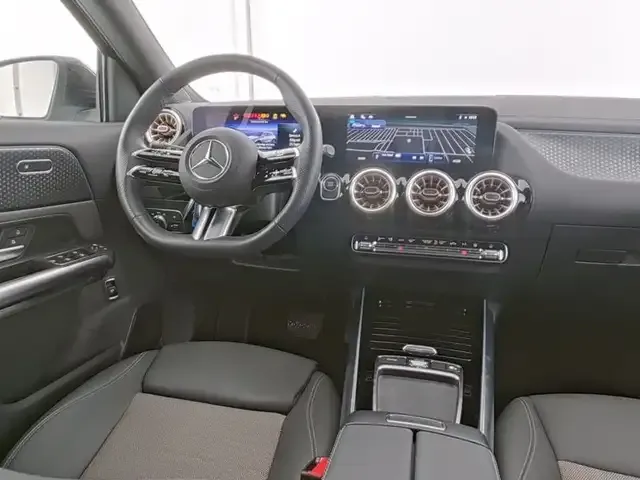 Mercedes-Benz EQA 300