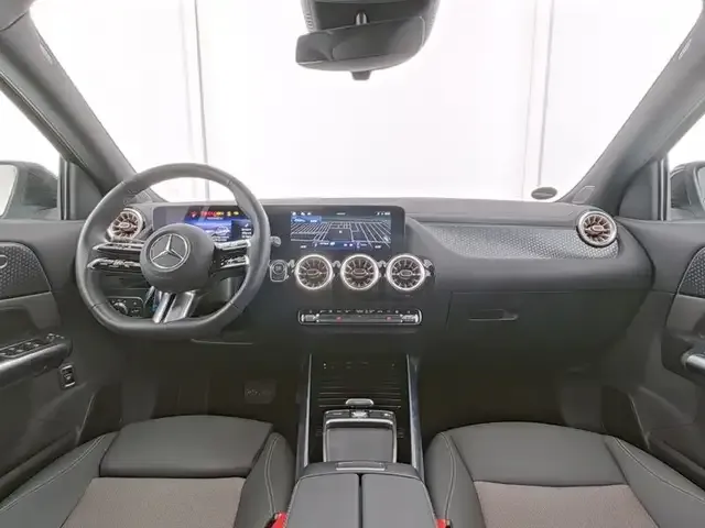 Mercedes-Benz EQA 300