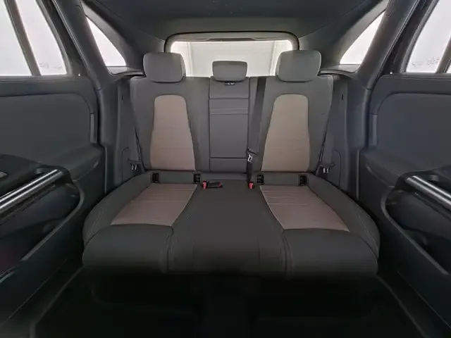 Mercedes-Benz EQA 300