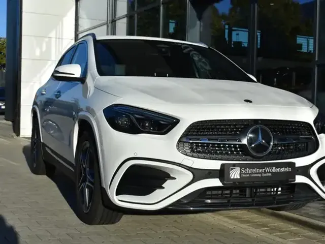 Mercedes-Benz GLA 200