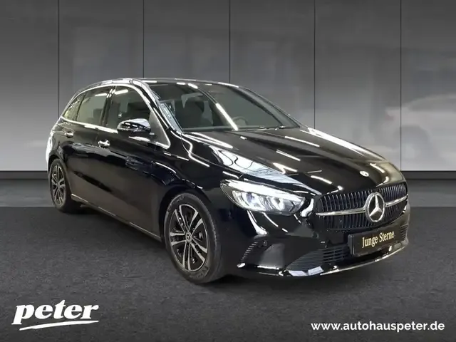 Mercedes-Benz B 220