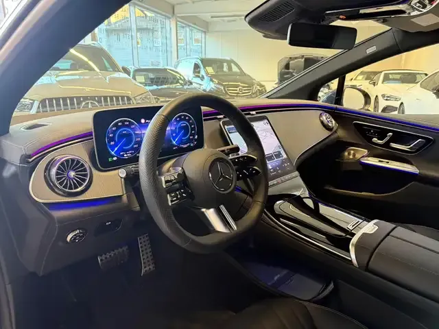 Mercedes-Benz EQE 300