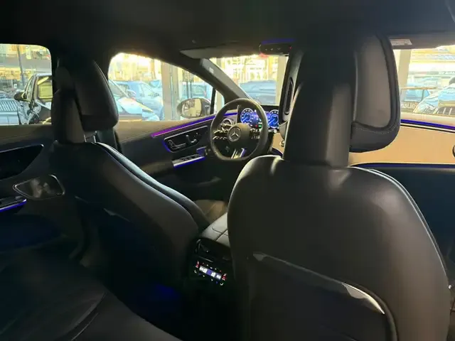 Mercedes-Benz EQE 300