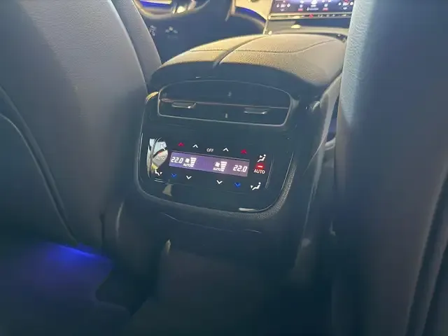 Mercedes-Benz EQE 300