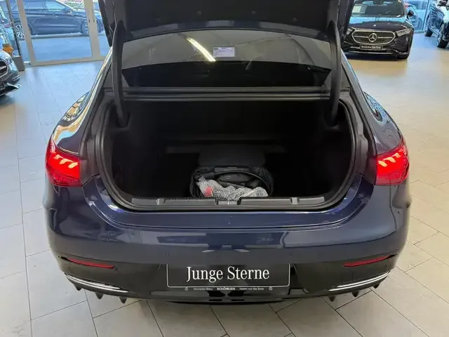 Mercedes-Benz EQE 300