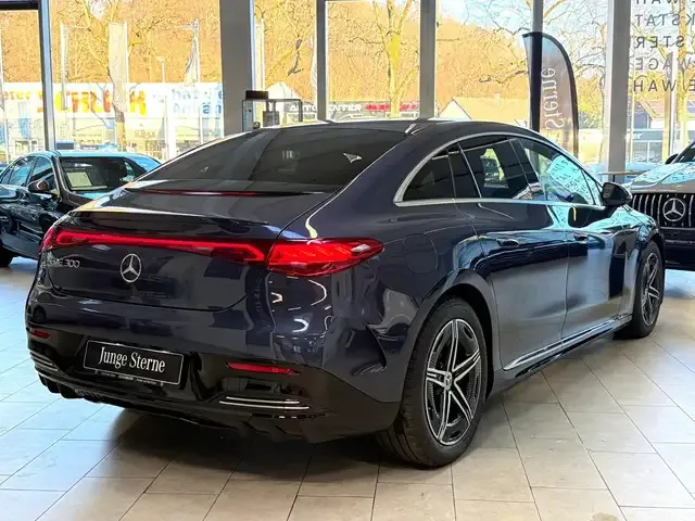 Mercedes-Benz EQE 300