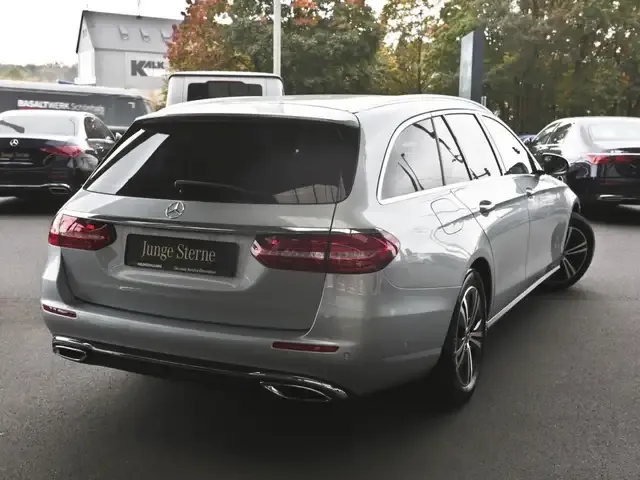 Mercedes-Benz E 200