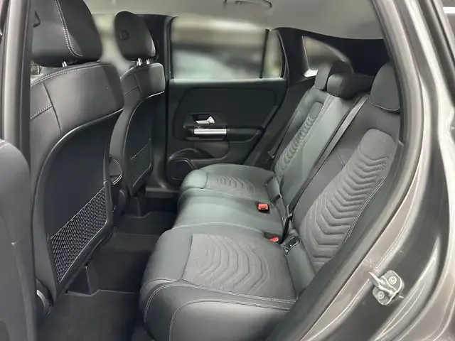 Mercedes-Benz GLA 180