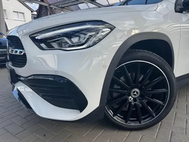 Mercedes-Benz GLA 250