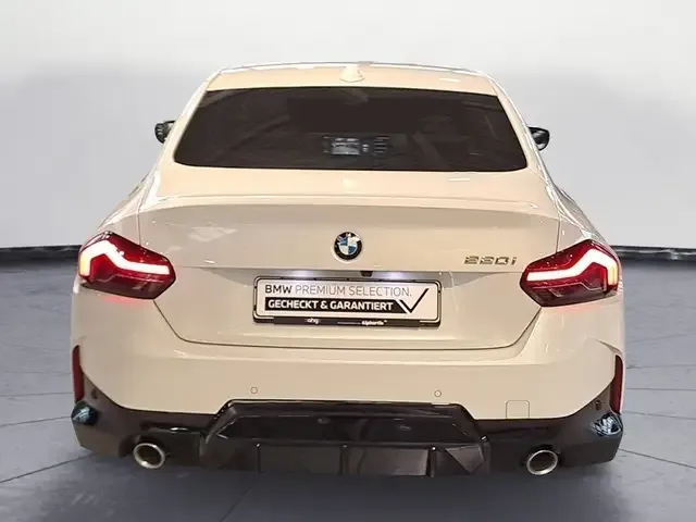 BMW 220