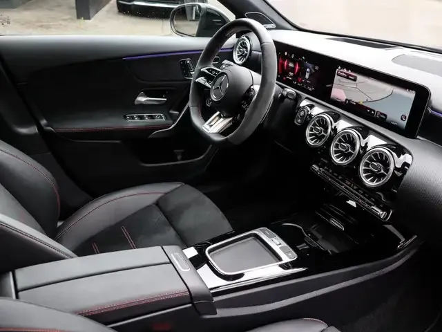 Mercedes-Benz A 45 AMG