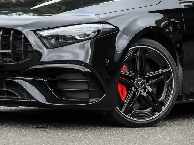 Mercedes-Benz A 45 AMG