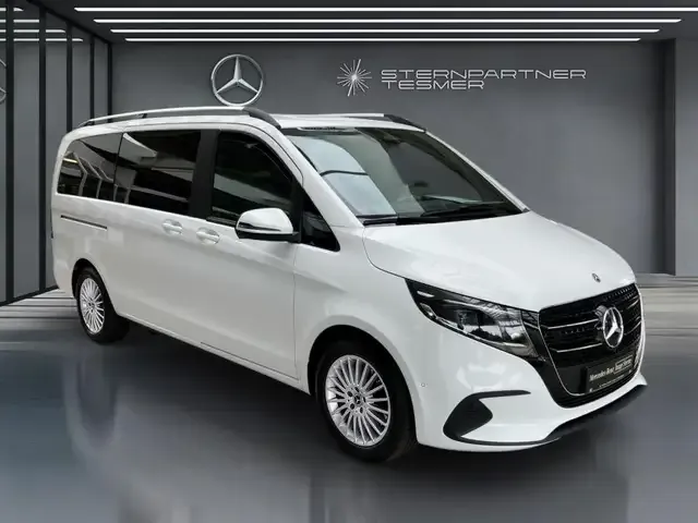 Mercedes-Benz V 220