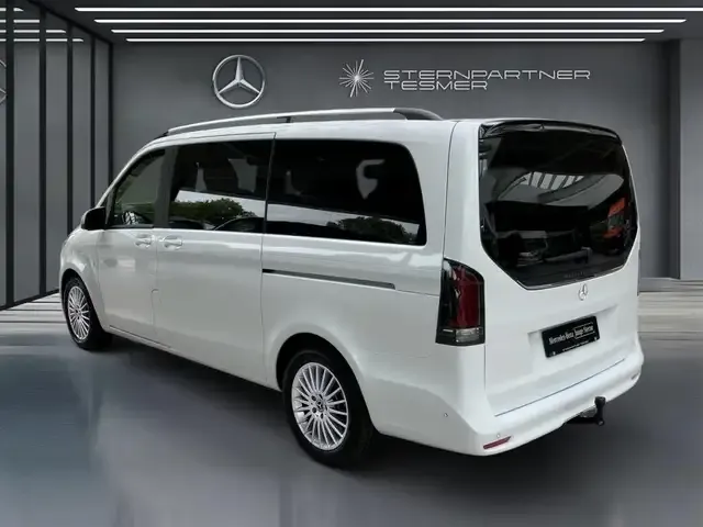 Mercedes-Benz V 220