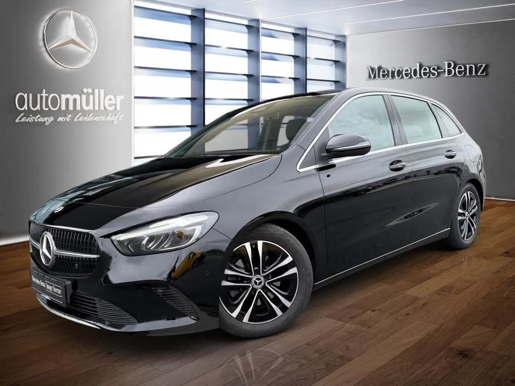 Mercedes-Benz B 180