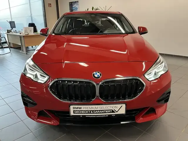 BMW 218