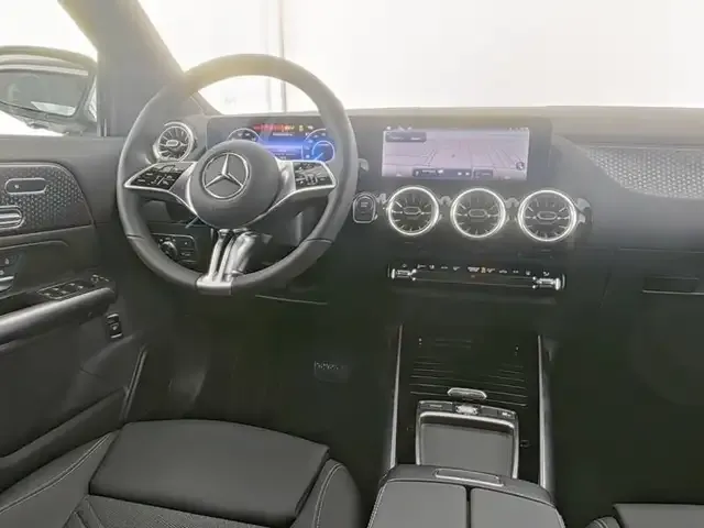 Mercedes-Benz EQA 300